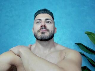 Cutler Q webcam model stream image