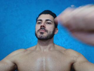 Cutler Q webcam model stream image