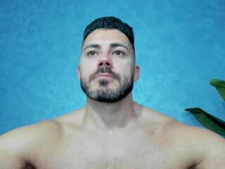 Cutler Q webcam flirt4free model stream image