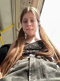 mmelicious webcam model stream image