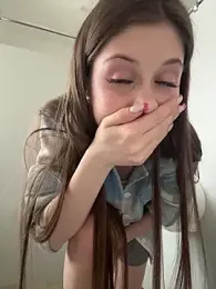 mmelicious webcam model stream image