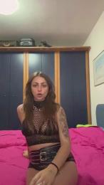 lolaa22 webcam model stream image