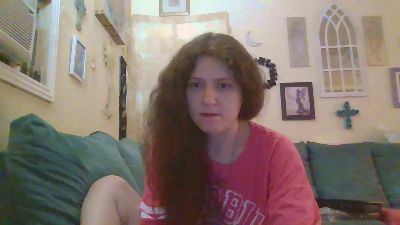 QueenCrimson webcam model stream image