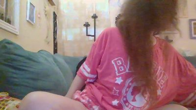 QueenCrimson webcam model stream image