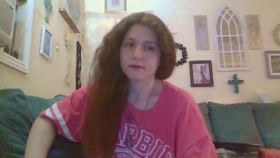 QueenCrimson webcam model stream image