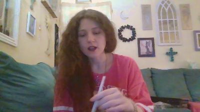 QueenCrimson webcam model stream image