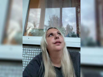Roksi-8 webcam model stream image