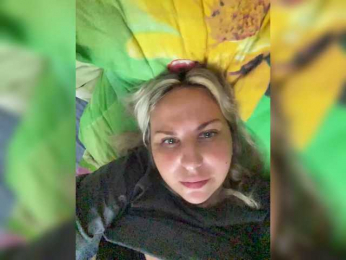 Roksi-8 webcam model stream image