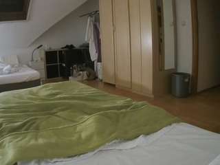 voyeurcam-julmodels-bed-1 webcam model stream image