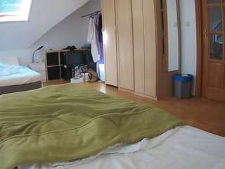 voyeurcam-julmodels-bed-1 webcam model stream image