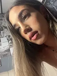 Goddivaa webcam model stream image