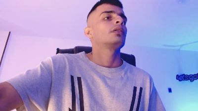 crosnosCarter webcam model stream image