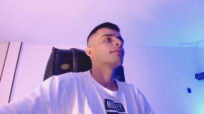 crosnosCarter webcam model stream image