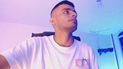 crosnosCarter webcam model stream image