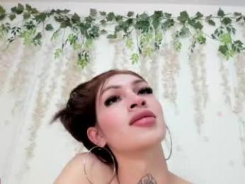 liz_lunaa webcam model stream image