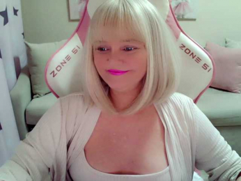 ChristieRoses webcam bongacams model stream image