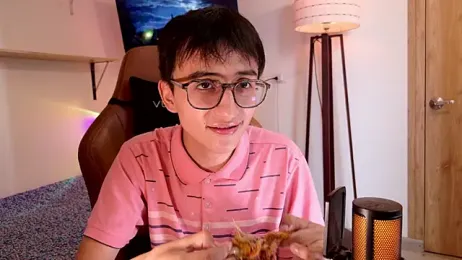 Sr_evann webcam model stream image