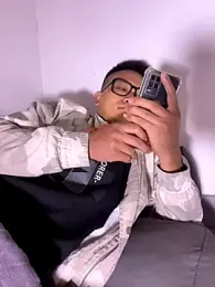 lixiaoshuai8 webcam model stream image