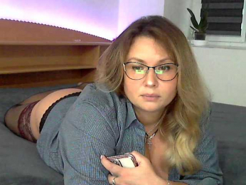 NERVOMOTINA webcam bongacams model stream image