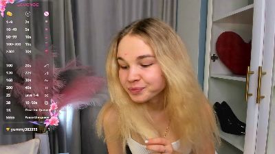 DollyCheckley webcam model stream image