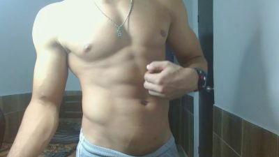 TylerGolt823 webcam model stream image