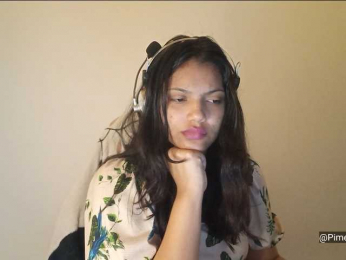 Bombonzin webcam model stream image