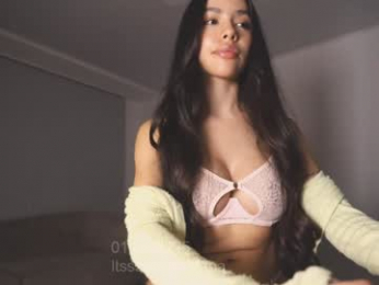 itsssssssme_lana webcam model stream image