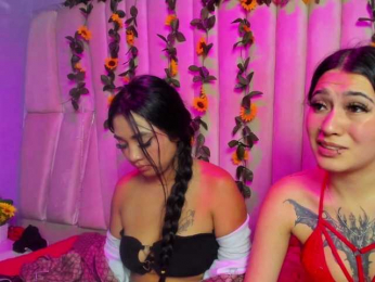 MiaAndZoeGirl webcam model stream image