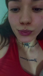 Eevitaaaa webcam model stream image