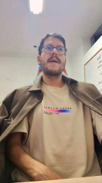 arastoov_73 webcam cam4 model stream image