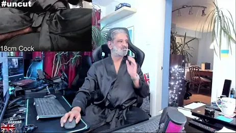 OnlineBossUK webcam model stream image