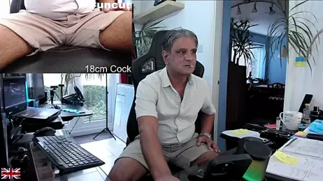 OnlineBossUK webcam model stream image