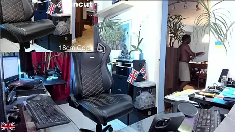 OnlineBossUK webcam model stream image