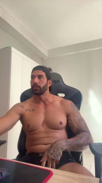 Saradoalto23 webcam model stream image