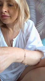 Trish_smile webcam model stream image