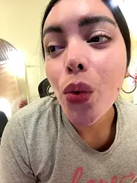 TS-SimplyTheBest webcam model stream image