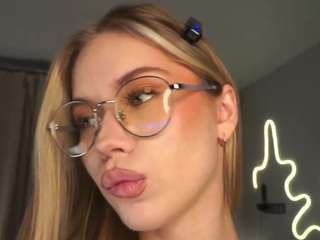 lornaacors webcam model stream image