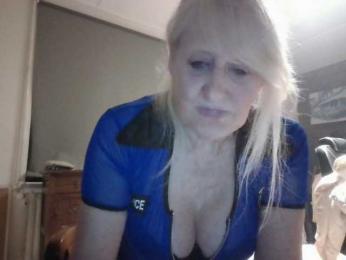 BlondMilfTascha webcam model stream image
