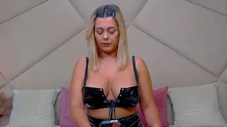 ChloeFrost webcam model stream image