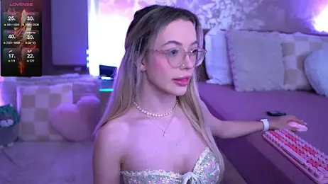 KylieJoyce webcam model stream image