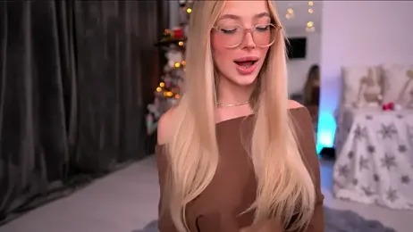 KylieJoyce webcam model stream image