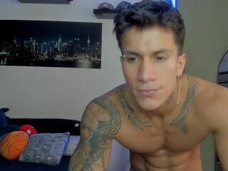 Petter Grey webcam model stream image