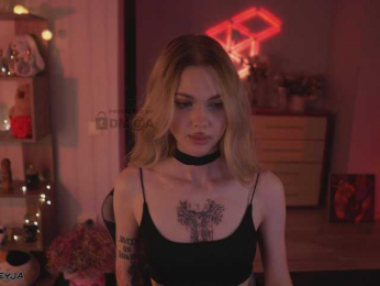 ManiFreyja webcam model stream image