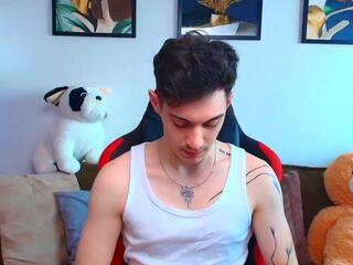 Rovan Bean webcam model stream image