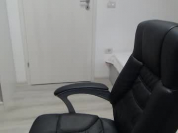 blue_eyes96 webcam model stream image