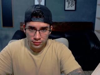 Miike Montoya webcam flirt4free model stream image