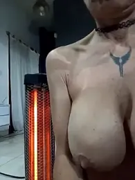 FrozenWaffle webcam stripchat model stream image