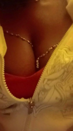 Elles4 webcam model stream image