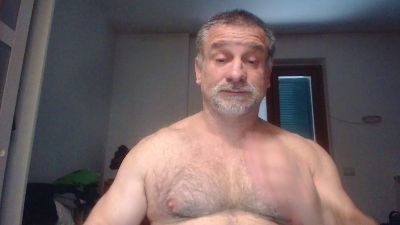 915051 webcam model stream image