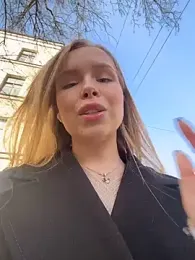 Liza_risky webcam model stream image